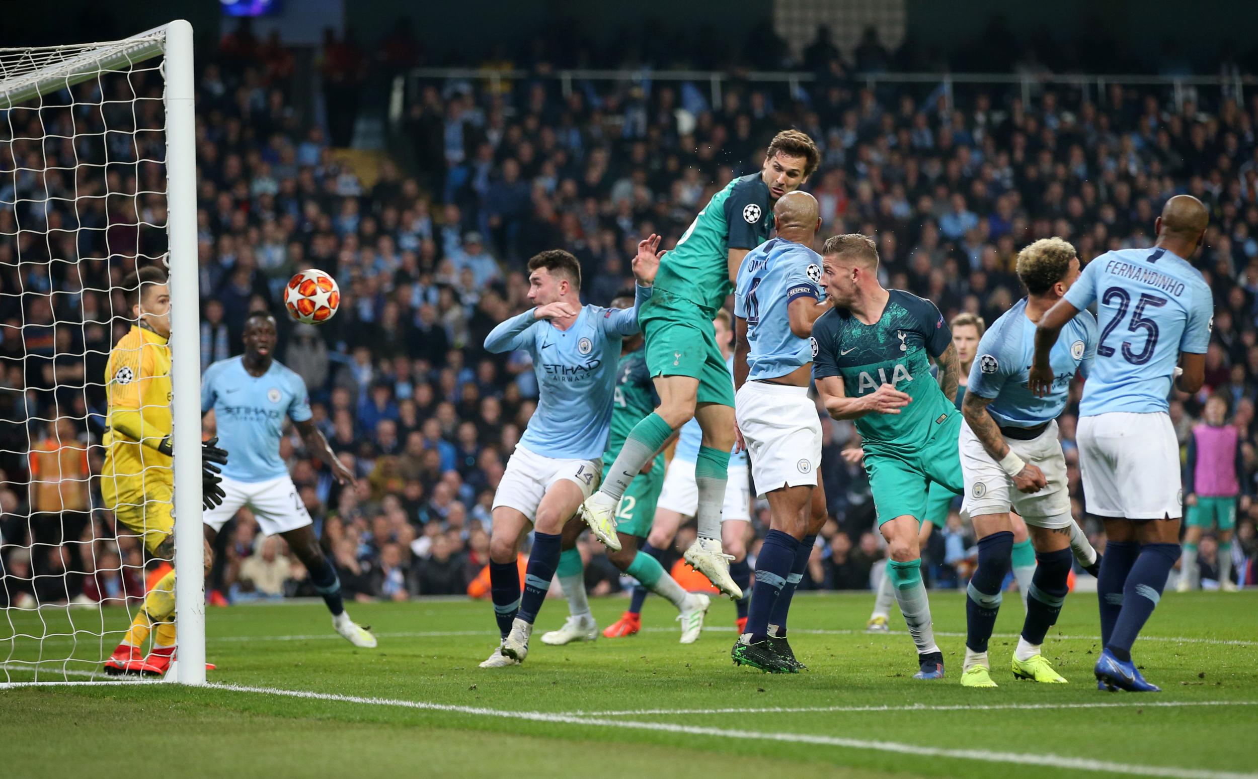 man-city-tottenham-170419zv.jpg